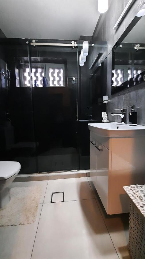 Apartman D Lux Jacuzzi Kragujevac Exterior foto
