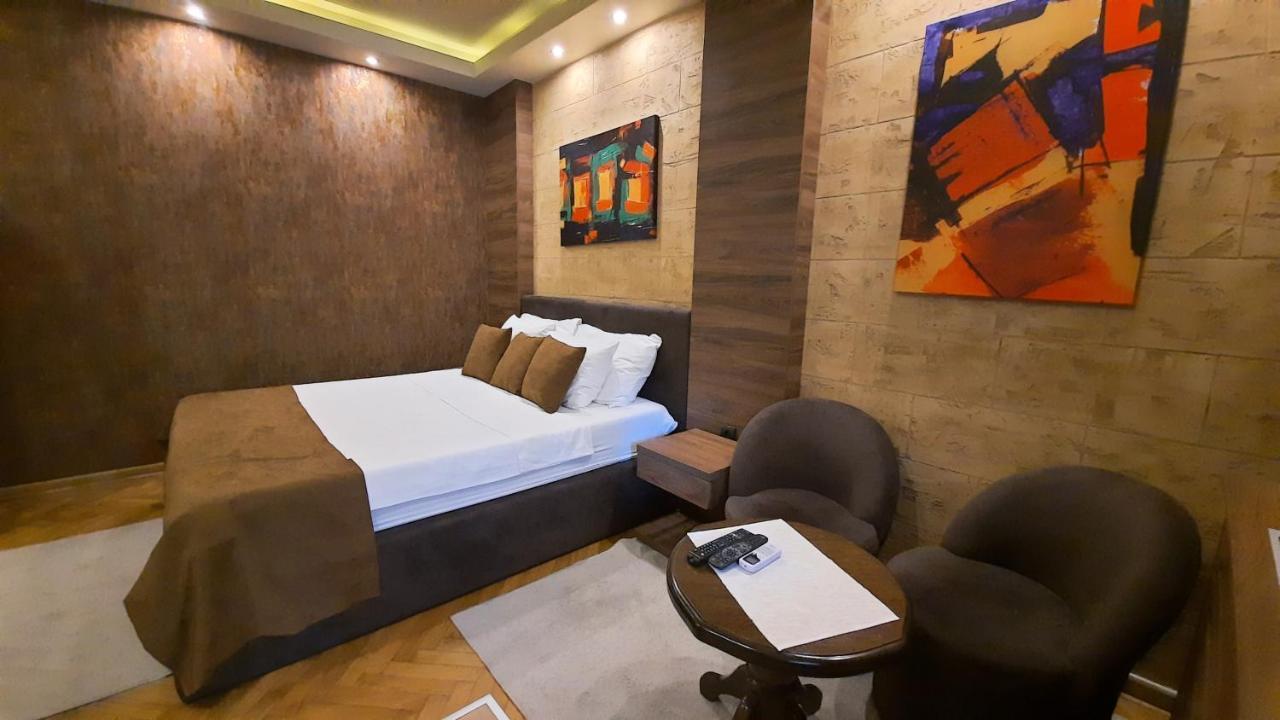 Apartman D Lux Jacuzzi Kragujevac Exterior foto