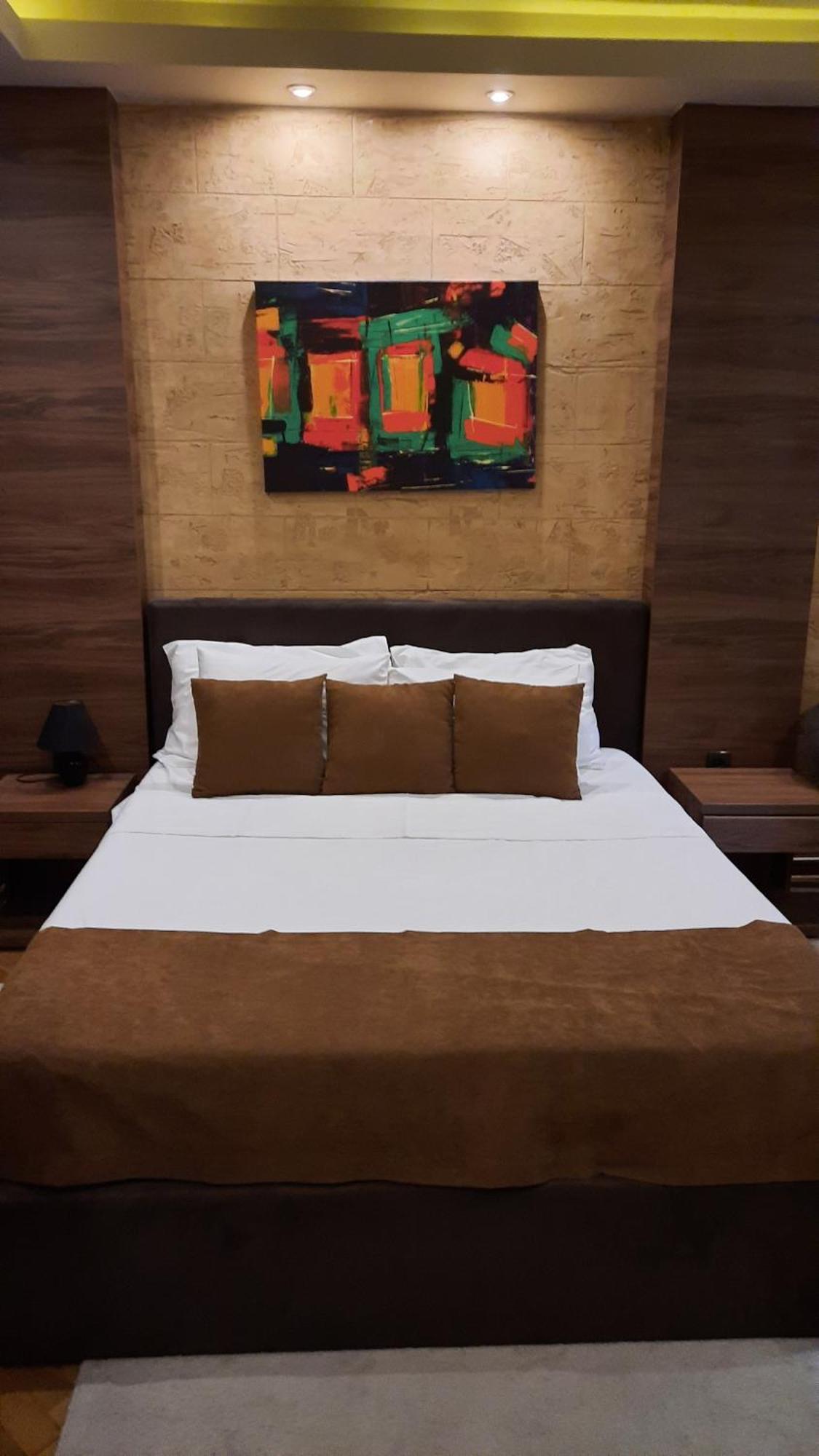 Apartman D Lux Jacuzzi Kragujevac Exterior foto