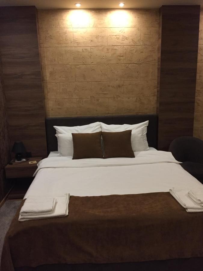 Apartman D Lux Jacuzzi Kragujevac Exterior foto